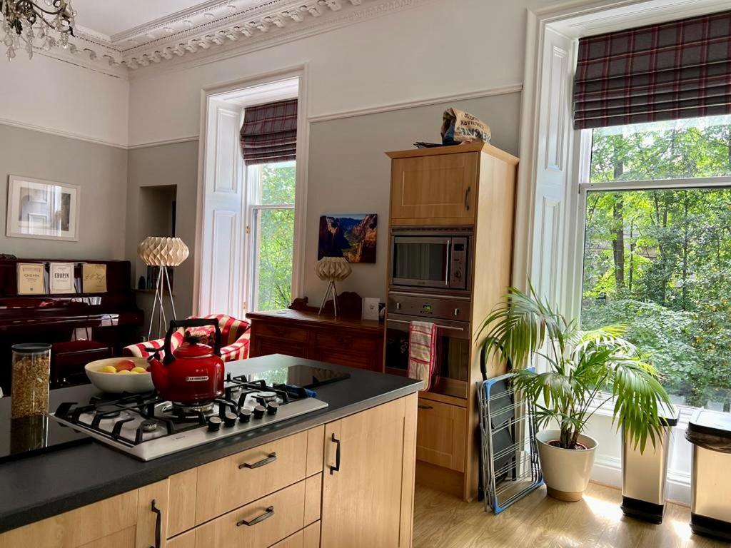 Beautiful Double Room In Idyllic West End Townhouse Glasgow Exterior photo